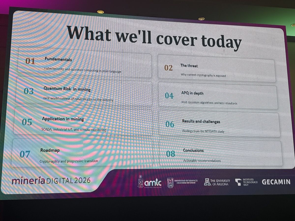 Agenda de la conferencia: fundamentos, la amenaza, riesgo cuántico en minería, algoritmos PQC en profundidad, aplicación (SCADA/IoT), resultados del estudio de NTT DATA, hoja de ruta y conclusiones.
