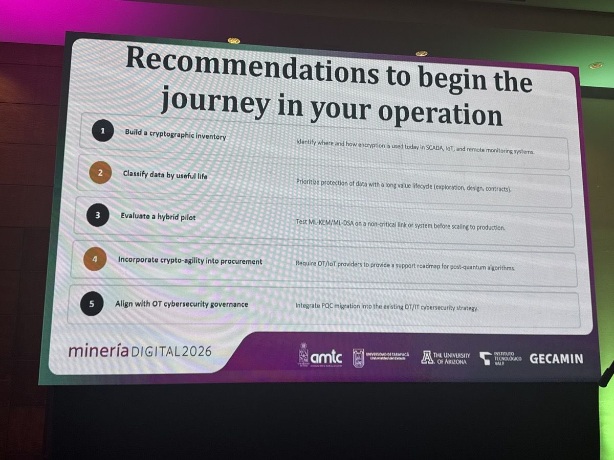 Cinco recomendaciones para iniciar la migración a PQC: inventario, clasificación por vida útil del dato, piloto híbrido, criptoagilidad en compras y alineación con la governance de ciberseguridad OT.