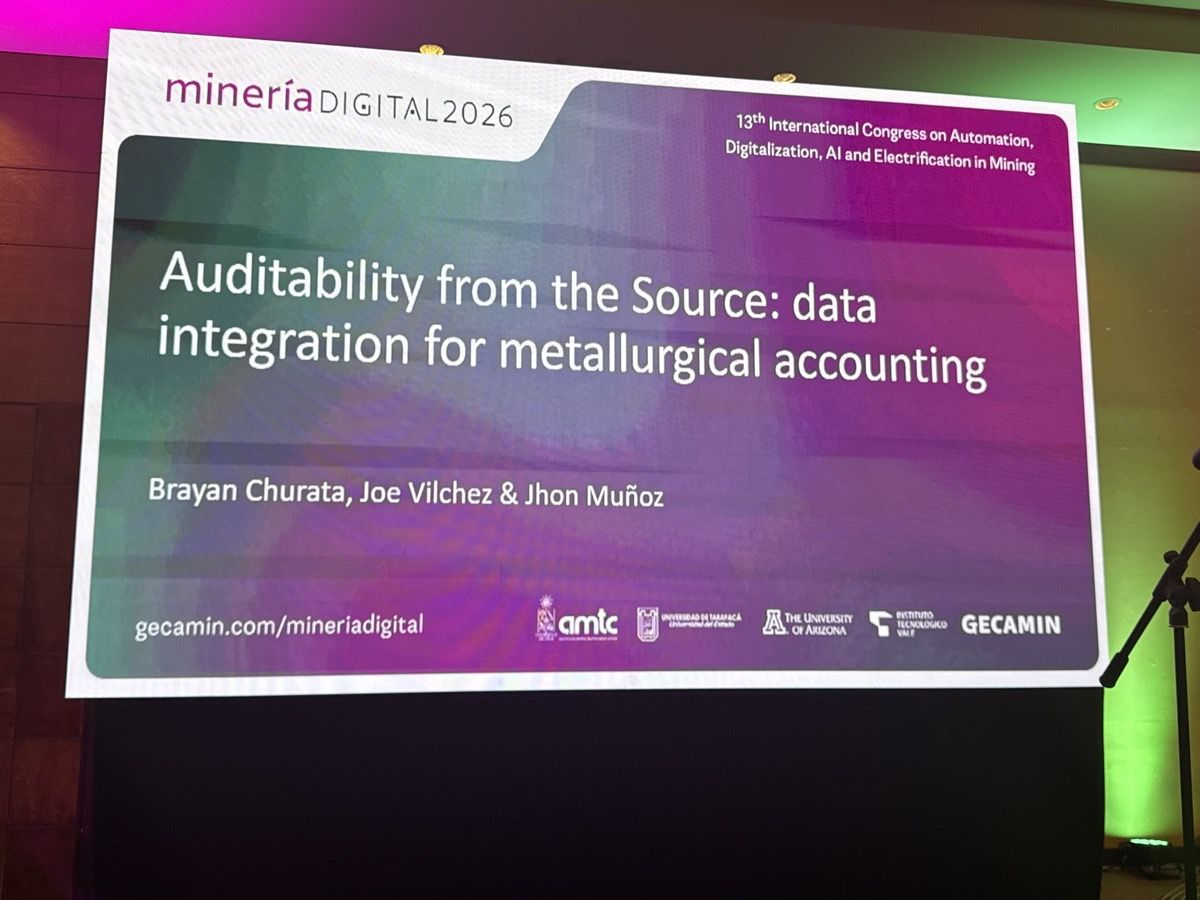 Portada de la charla — «Auditability from the Source», presentada en el 13.º Congreso de Minería Digital.