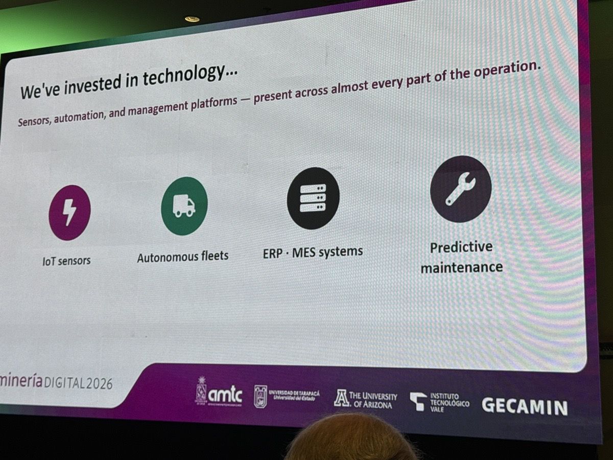 «Hemos invertido en tecnología»: sensores IoT, flotas autónomas, sistemas ERP·MES y mantenimiento predictivo, presentes en casi toda la operación.