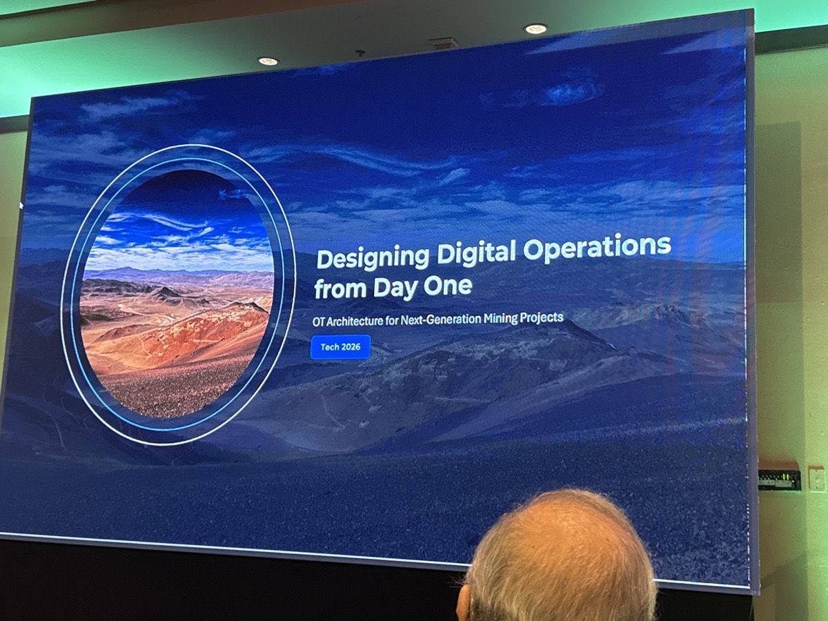 Diapositiva de apertura: «Designing Digital Operations from Day One — OT Architecture for Next-Generation Mining Projects».